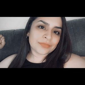 Meet your Posher, Alicia